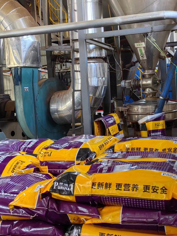 Roodbruin hemoglobinepoeder met een hoge zuiverheid ≥ 90% en een laag gehalte aan zware metalen ≤ 10 ppm